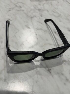 Toms Sydney sunglasses from the Travelers Collection